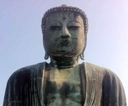 酸性雨で黒ずんだ鎌倉大仏